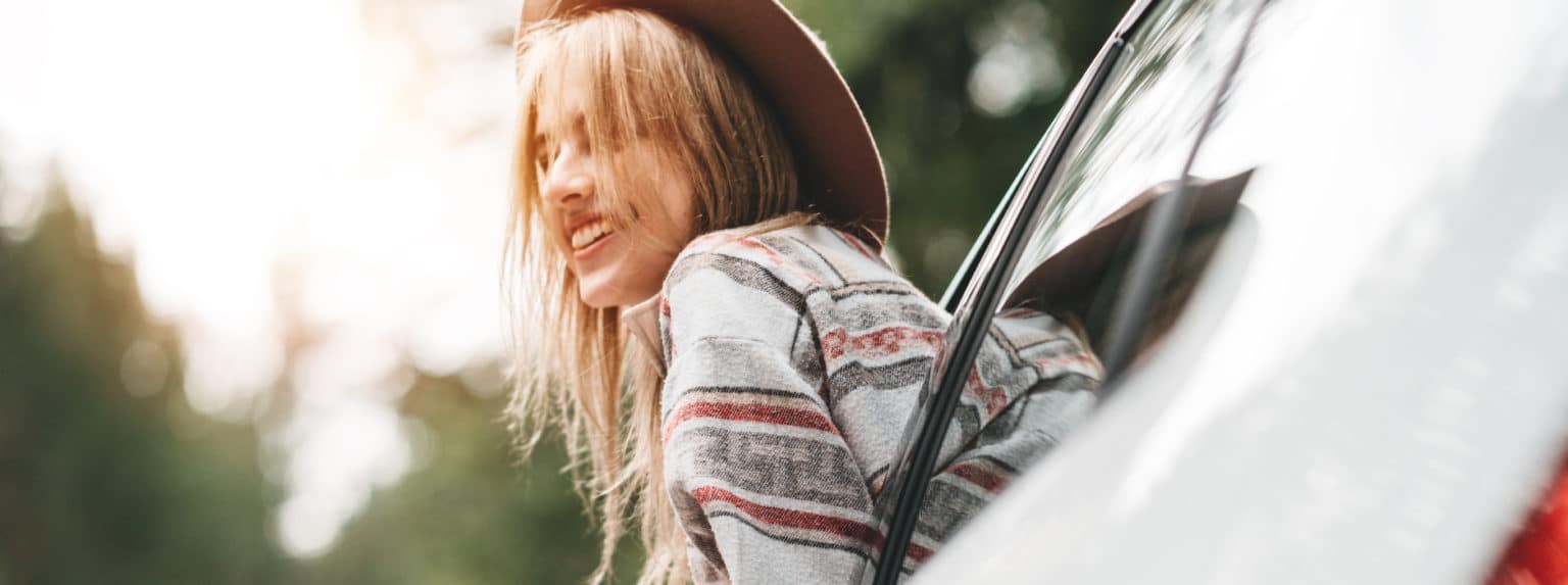 Frauen Diesel Auto Fenster